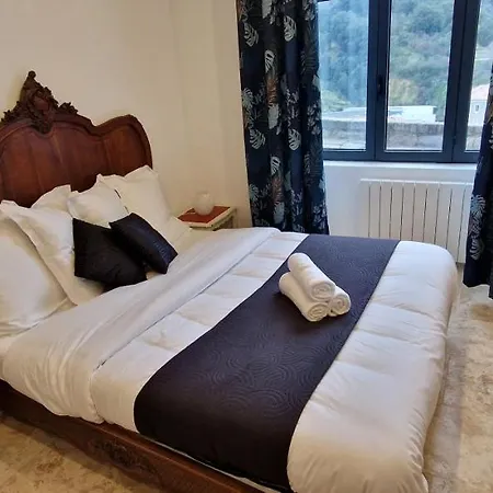 Bel & Ancien Appartement T3 Renove Dans Sartene Esterno foto