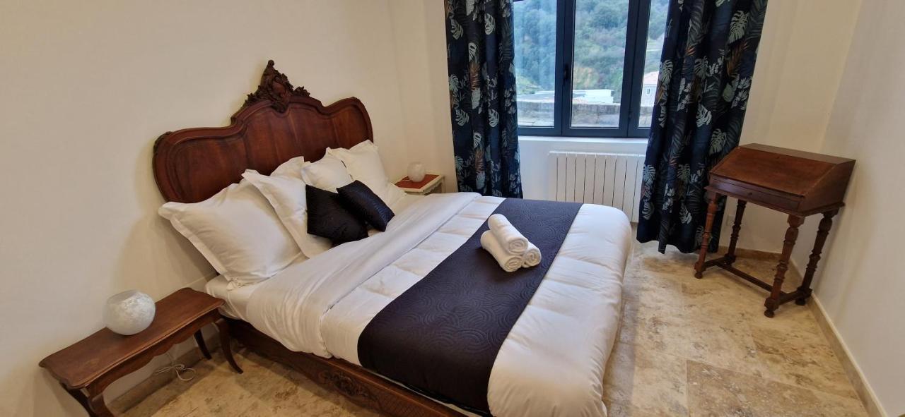 Bel & Ancien T3 Renove Dans Apartment