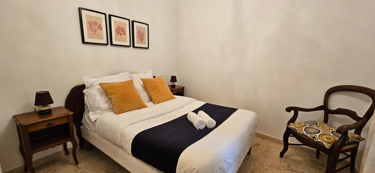 Bel & Ancien T3 Renove Dans