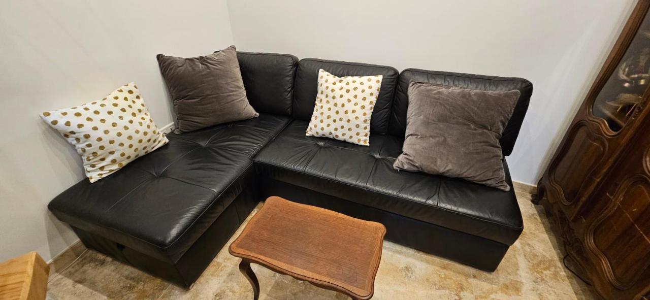 Bel & Ancien T3 Renove Dans Appartamento *